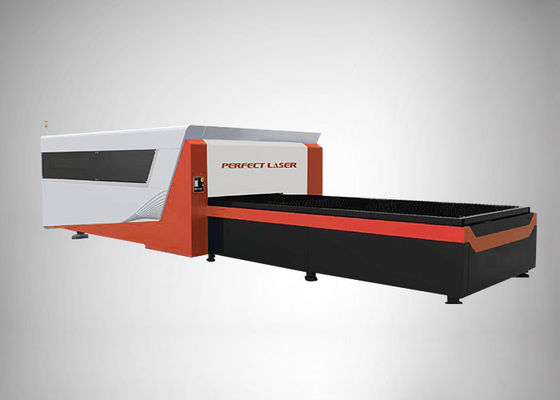 高速 CNC 金属ファイバー レーザー カッター Raycus / Max / IPG 交換プラットフォーム付き